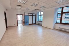 Kiadó iroda D33 Business Center