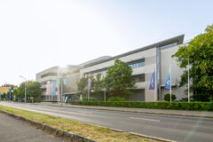 Kiadó iroda Büro Center West