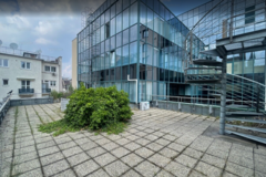 Kiadó iroda Millennium Center