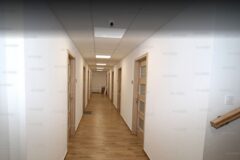 Kiadó iroda Kis méretű irodák kiadók 16. kerület Szabadföldi út végénél és Kistarcsa határánál közvetlenül M0 autópálya mellett