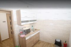 Kiadó iroda Kis méretű irodák kiadók 16. kerület Szabadföldi út végénél és Kistarcsa határánál közvetlenül M0 autópálya mellett