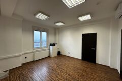 Kiadó iroda Könyves Kálmán körúton   népligetnél panorámás iroda kiadó.