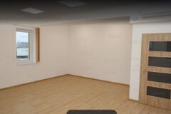 Kiadó iroda Kis méretű irodák kiadók 16. kerület Szabadföldi út végénél és Kistarcsa határánál közvetlenül M0 autópálya mellett