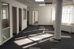 Kiadó iroda Kodály köröndnél modern jó elrendezésú iroda kiadó.