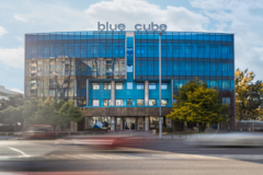 Kiadó iroda Blue Cube