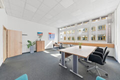Kiadó iroda RM2 Offices  - Radnóti Miklós utca