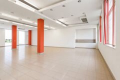 Börze Kereskedőház - utcafronti üzlethelyiség 326m2