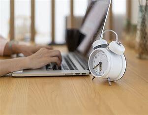 Elvándorlással kell számolni a rugalmas munkát korlátozó cégeknél