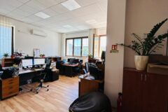 Kiadó iroda Montur Office